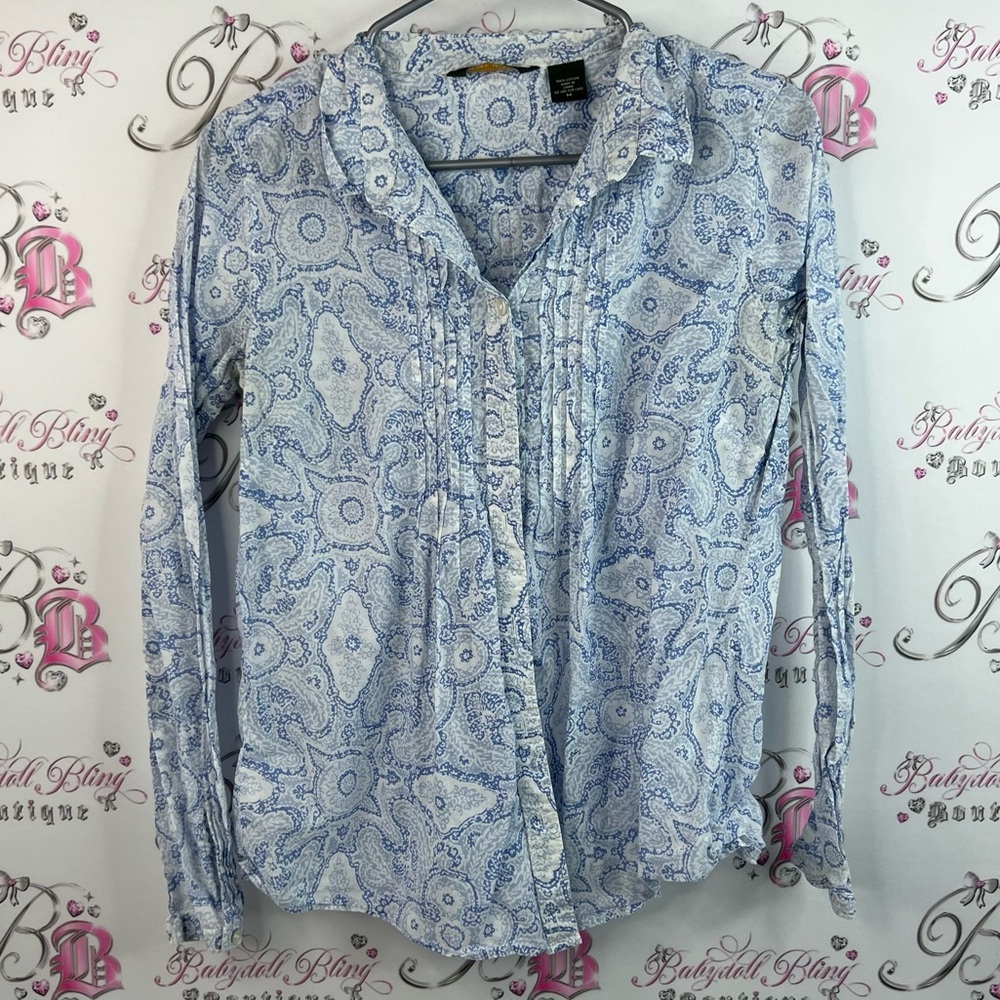 Eddie Bauer long sleeve pleated white Light Blue Paisley Shirt floral button up